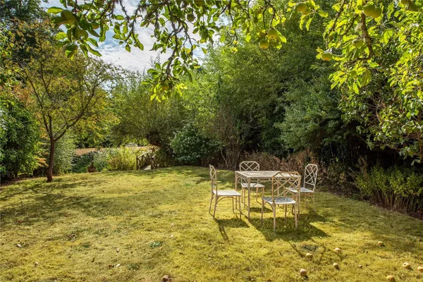 Pixham Lane, Pixham, RH4 photo 7