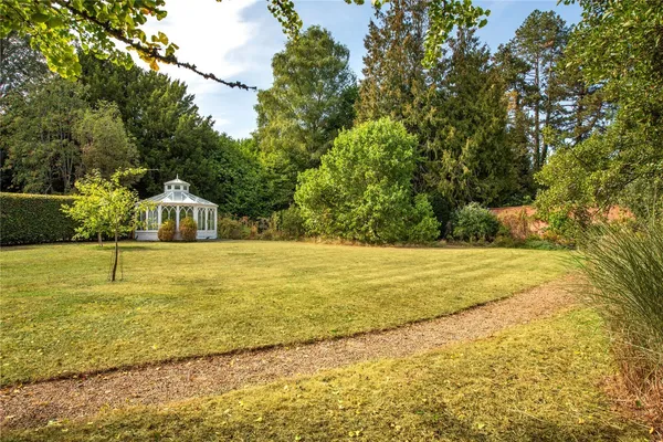 Pixham Lane, Pixham, RH4 photo 15