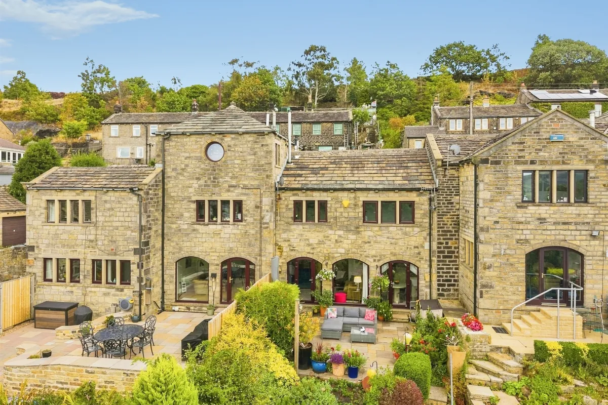 Cliff Hill Court, HOLMFIRTH