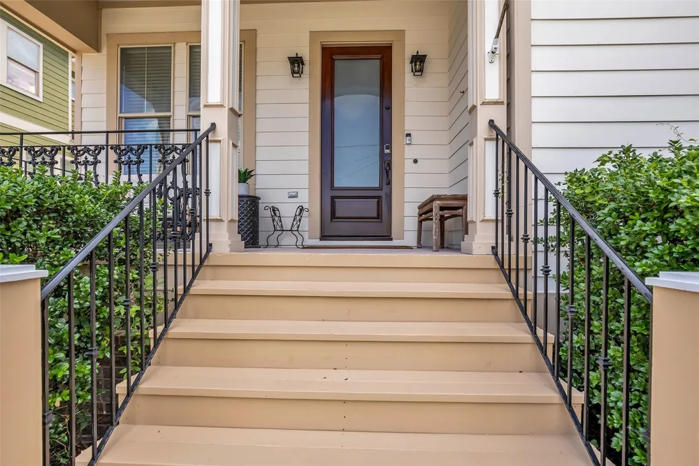 1122 W 18th St, Houston, TX 77008