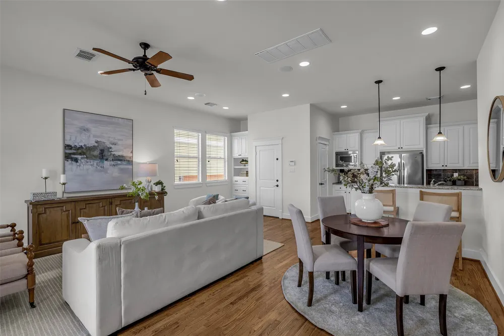 1122 W 18th St, Houston, TX 77008