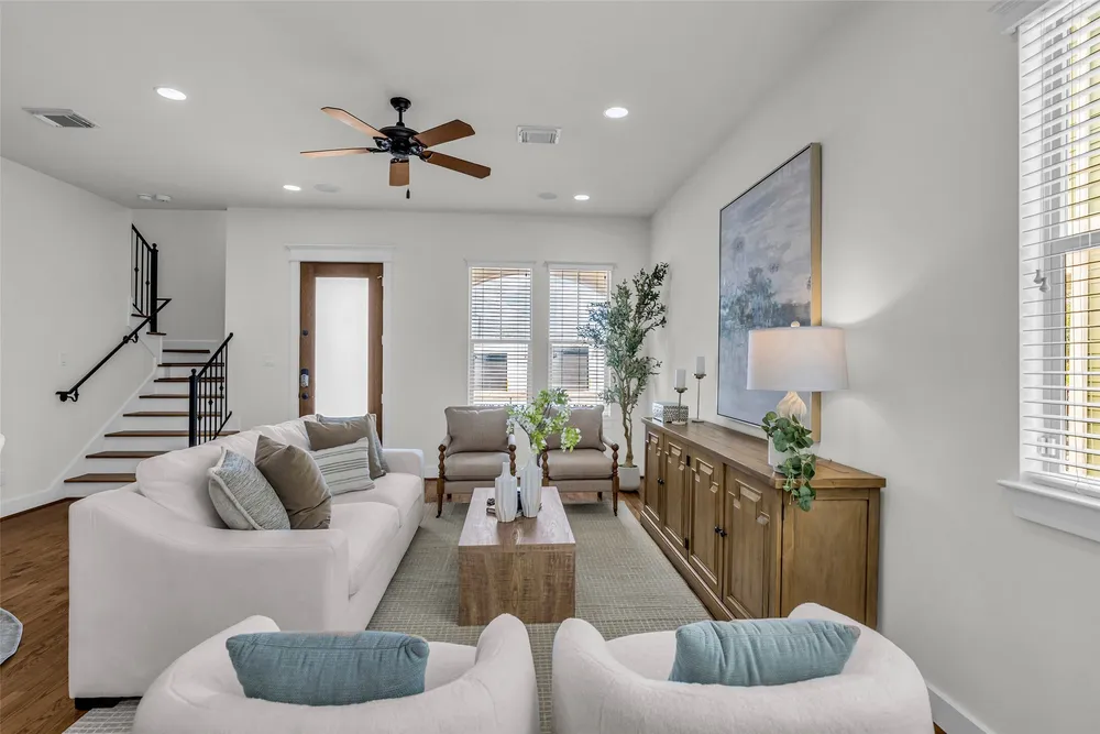 1122 W 18th St, Houston, TX 77008