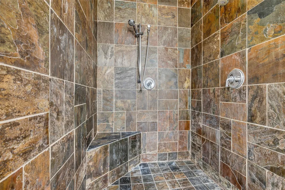 1122 W 18th St, Houston, TX 77008