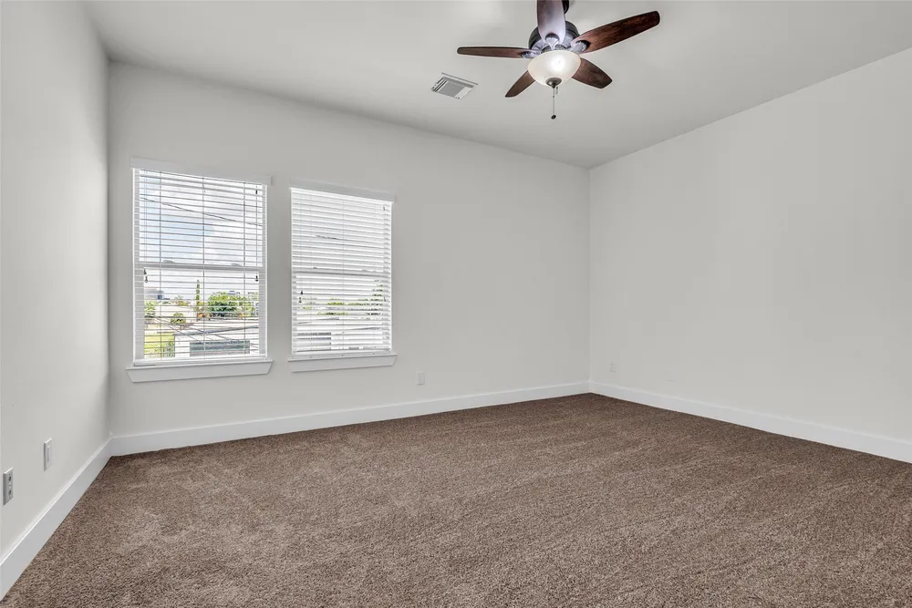 1122 W 18th St, Houston, TX 77008