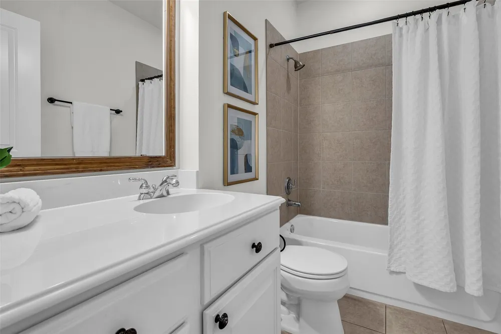 1122 W 18th St, Houston, TX 77008