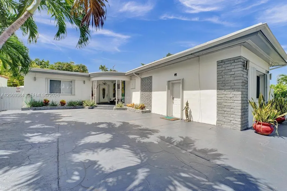 1750 71st St, Miami Beach, FL 33141