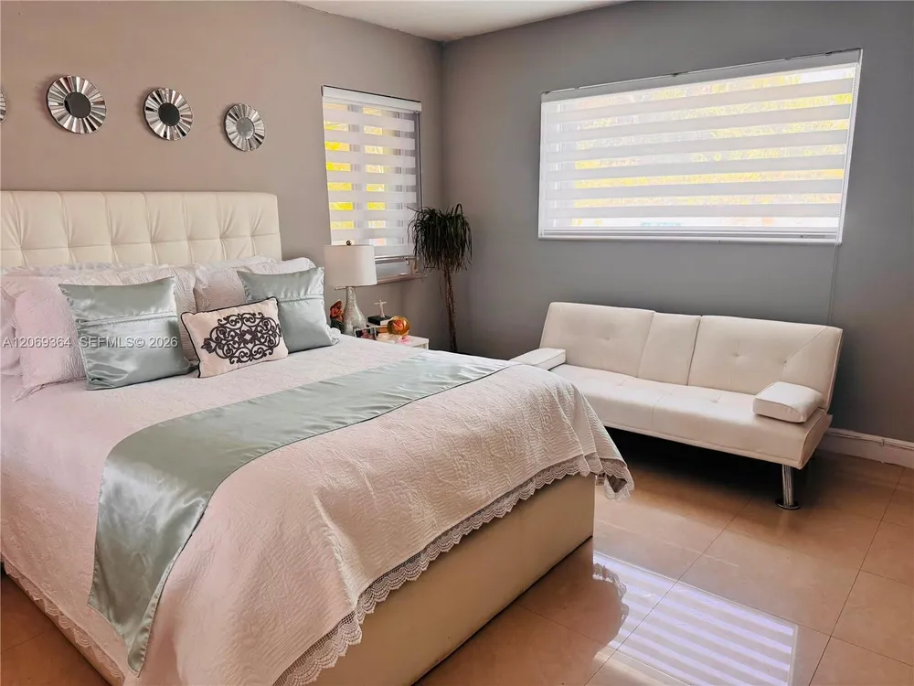 1750 71st St, Miami Beach, FL 33141