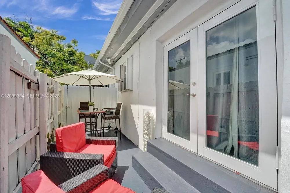 1750 71st St, Miami Beach, FL 33141