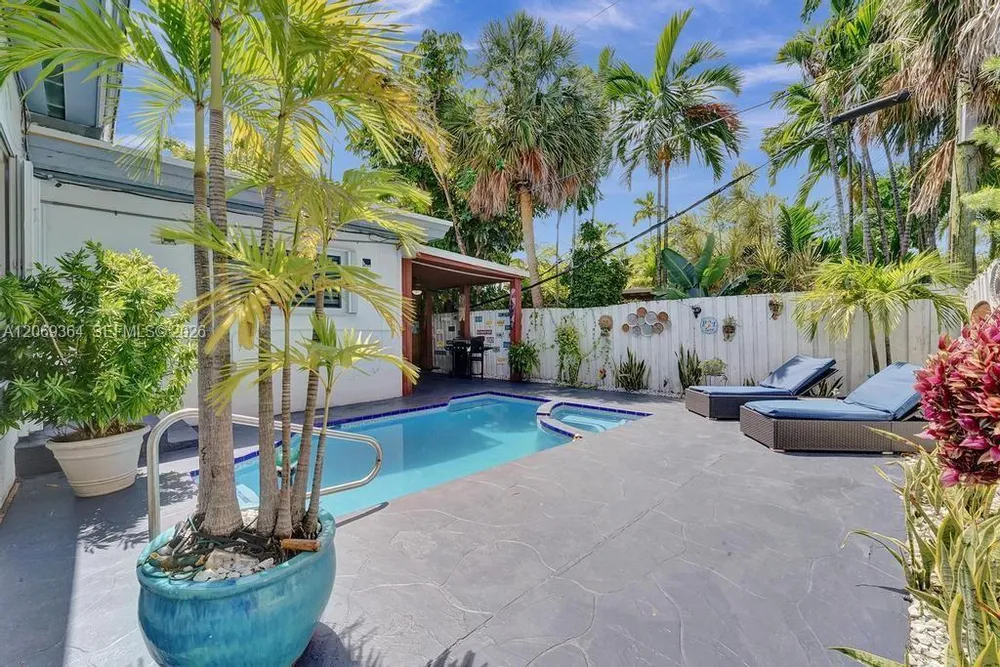 1750 71st St, Miami Beach, FL 33141