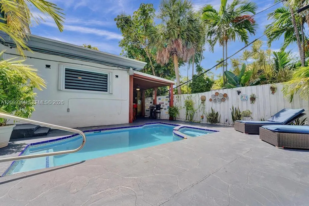 1750 71st St, Miami Beach, FL 33141