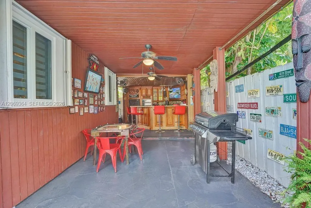 1750 71st St, Miami Beach, FL 33141
