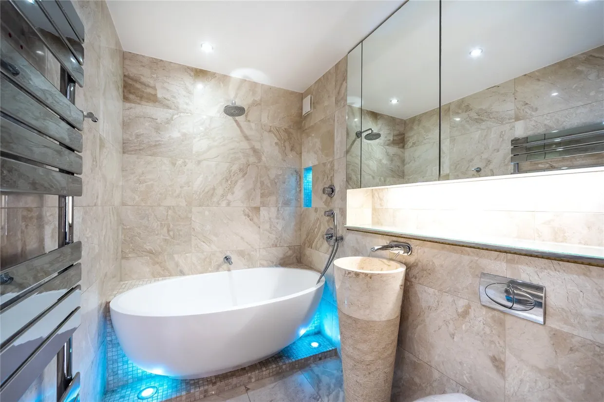 Strand Drive, Richmond, TW9 photo 6