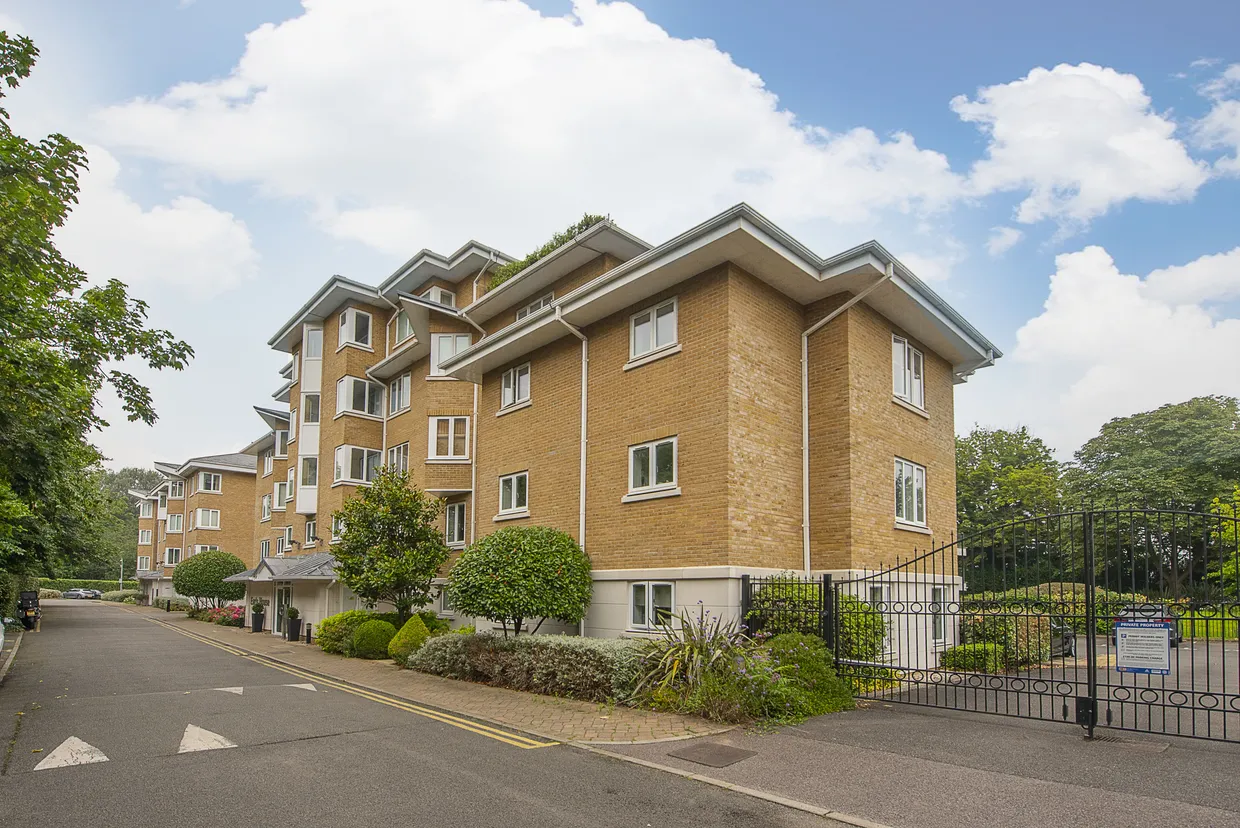 Strand Drive, Richmond, TW9 photo 10