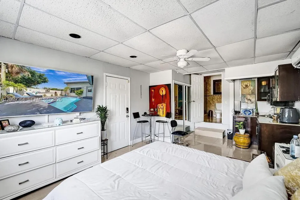 1750 71st St, Miami Beach, FL 33141