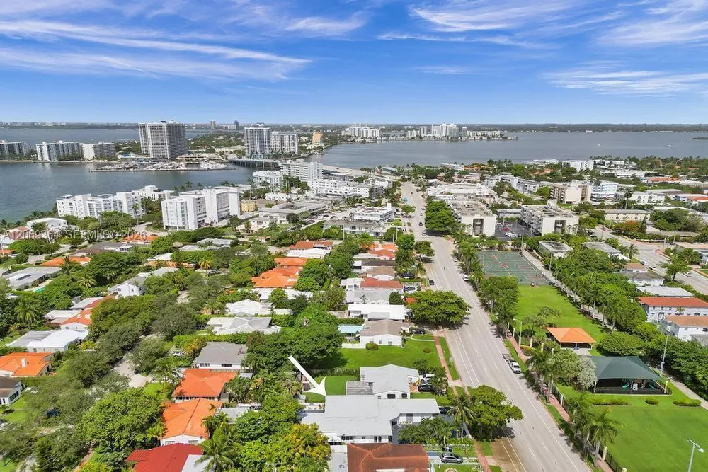 1750 71st St, Miami Beach, FL 33141