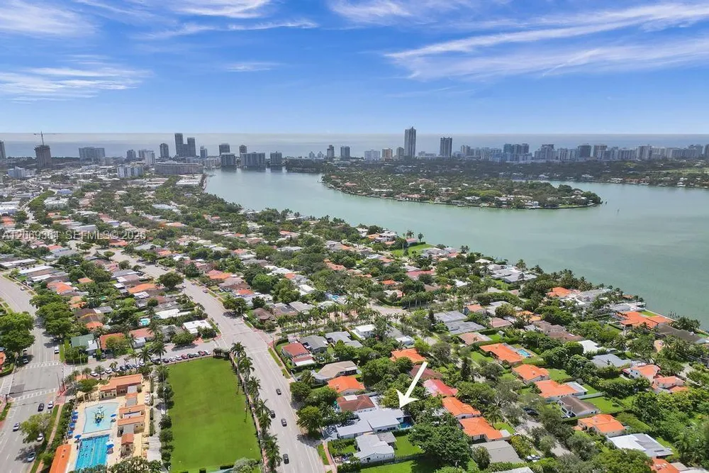 1750 71st St, Miami Beach, FL 33141