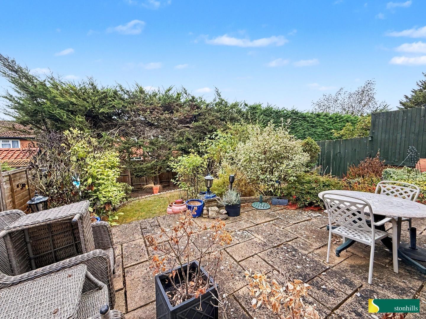Frosty Hollow, East Hunsbury, Northampton Image 4