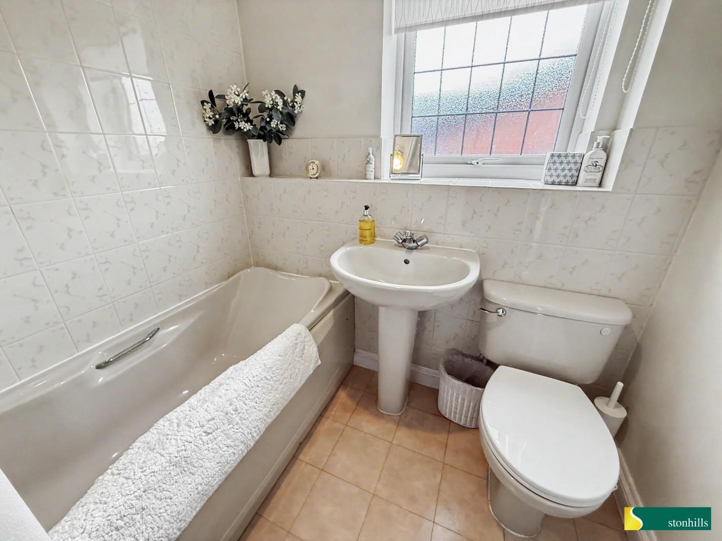 Frosty Hollow, East Hunsbury, Northampton Image 14