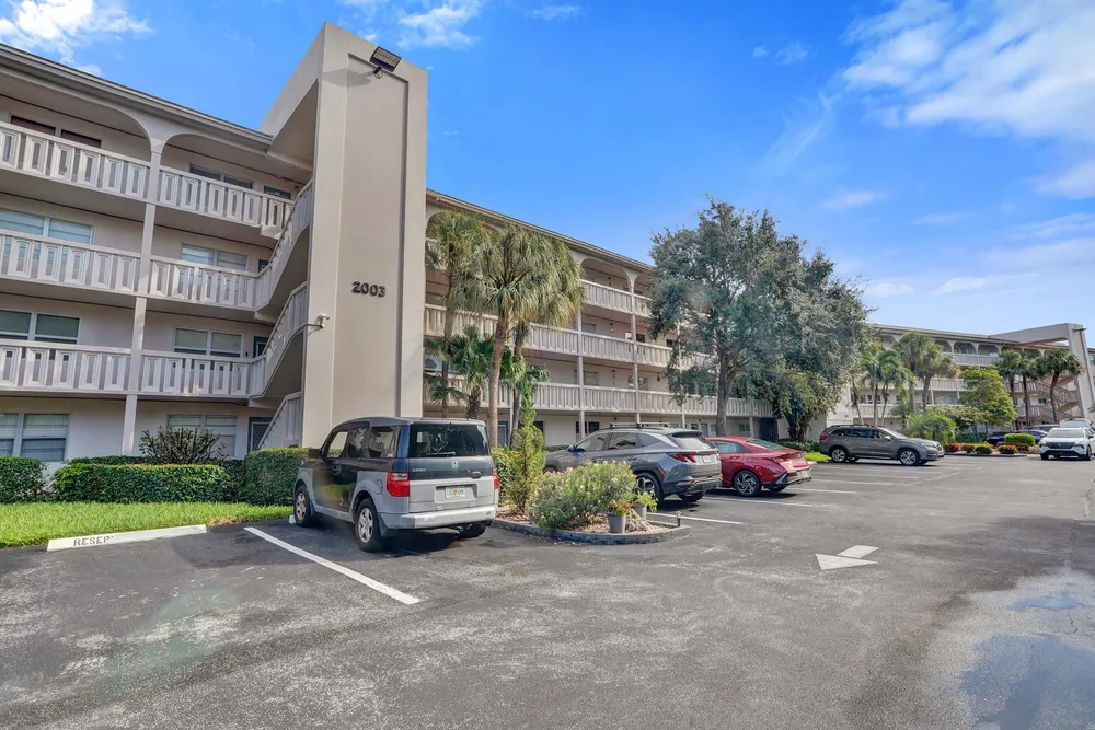2003 Granada Dr, Coconut Creek, FL 33066
