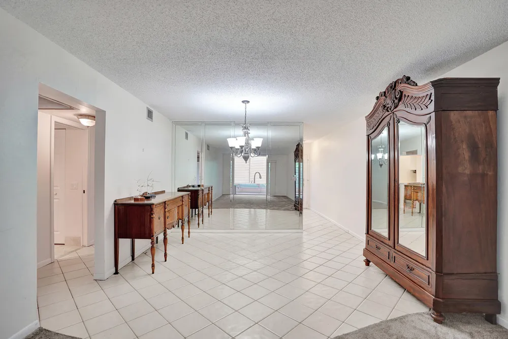 2003 Granada Dr, Coconut Creek, FL 33066