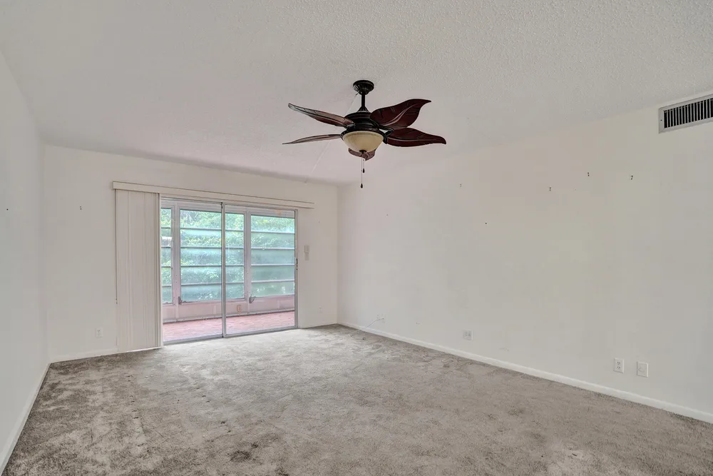 2003 Granada Dr, Coconut Creek, FL 33066