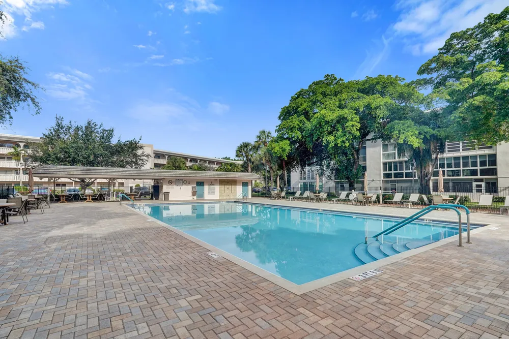 2003 Granada Dr, Coconut Creek, FL 33066
