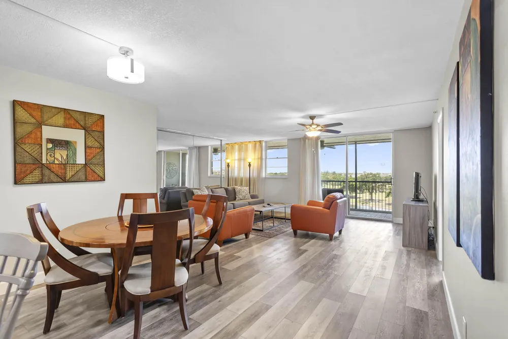 3150 W Rolling Hills Circle, Davie, FL 33328
