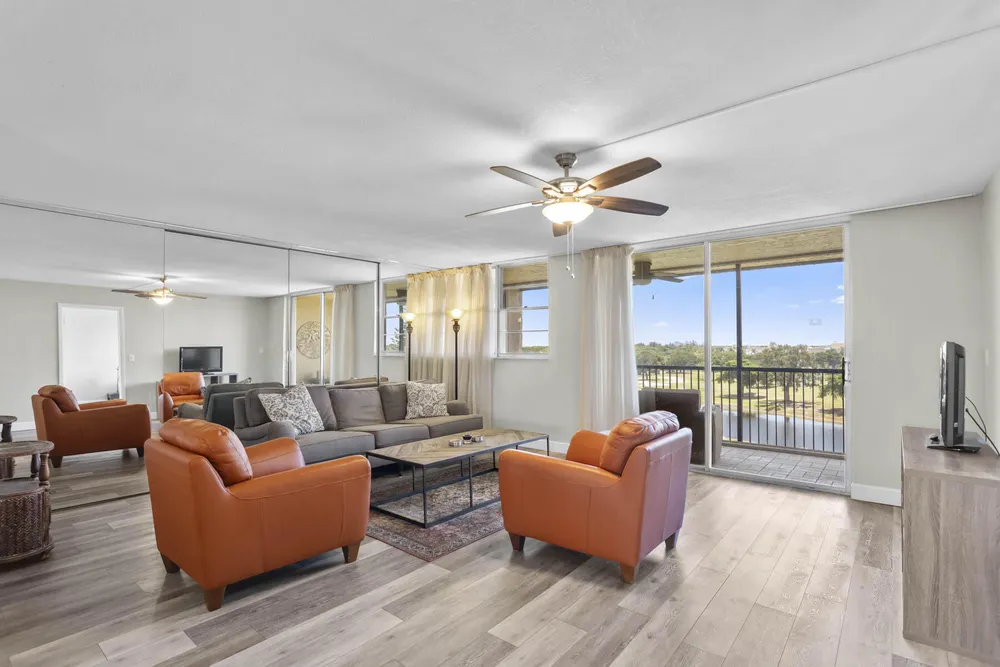 3150 W Rolling Hills Circle, Davie, FL 33328