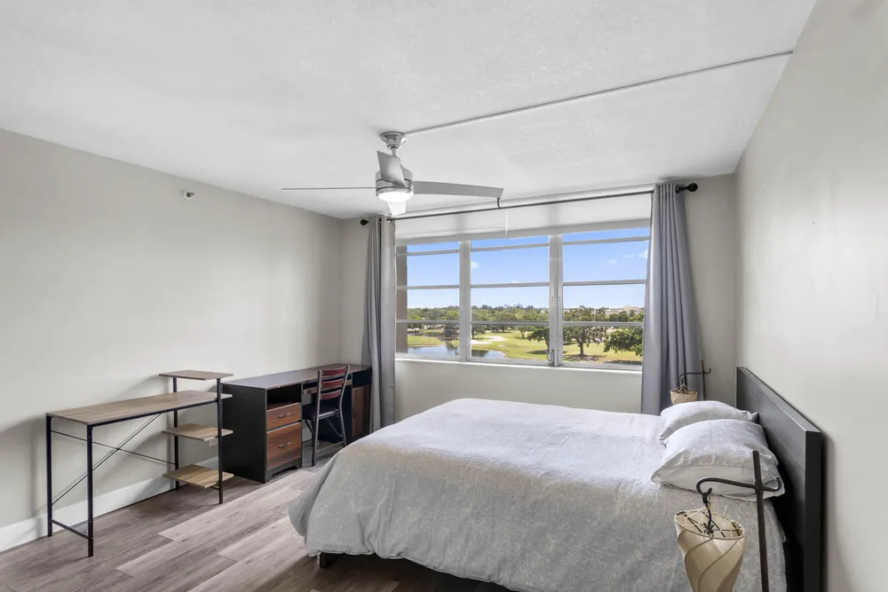 3150 W Rolling Hills Circle, Davie, FL 33328