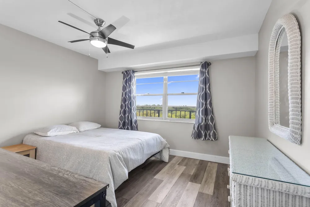 3150 W Rolling Hills Circle, Davie, FL 33328