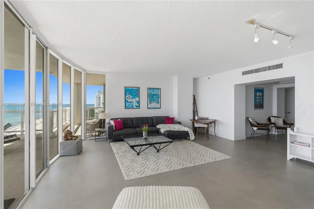 4201 Collins Ave, Miami Beach, FL 33140