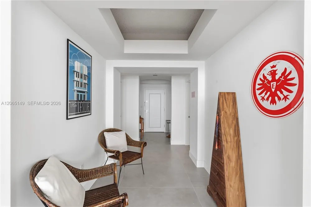 4201 Collins Ave, Miami Beach, FL 33140