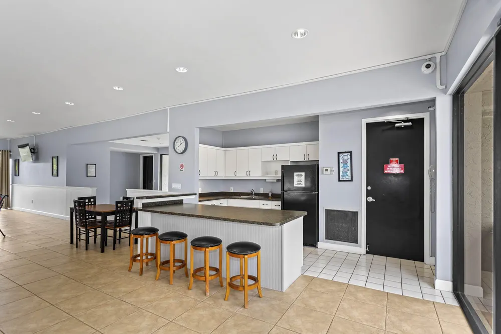 3150 W Rolling Hills Circle, Davie, FL 33328