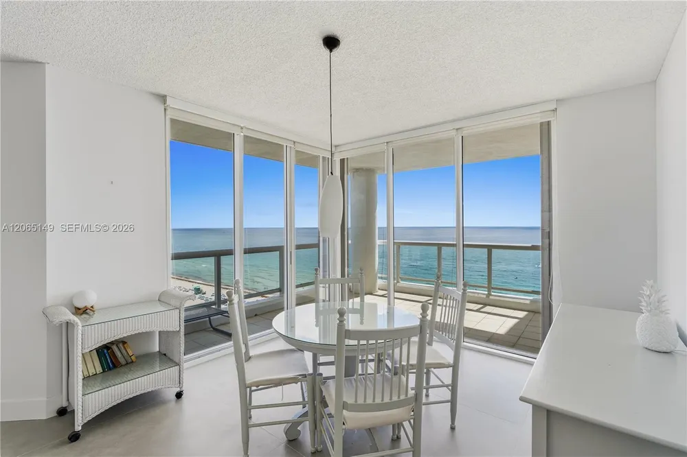 4201 Collins Ave, Miami Beach, FL 33140
