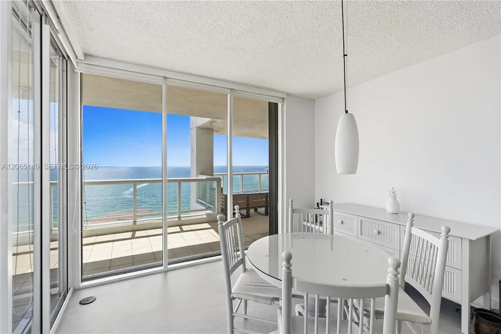 4201 Collins Ave, Miami Beach, FL 33140