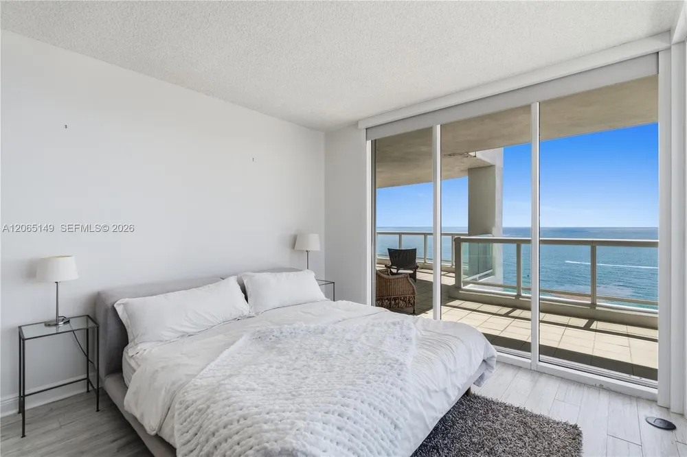 4201 Collins Ave, Miami Beach, FL 33140