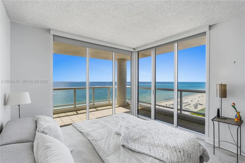 4201 Collins Ave, Miami Beach, FL 33140