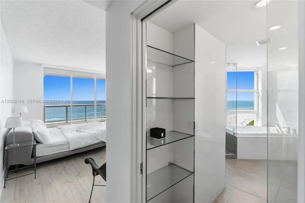 4201 Collins Ave, Miami Beach, FL 33140