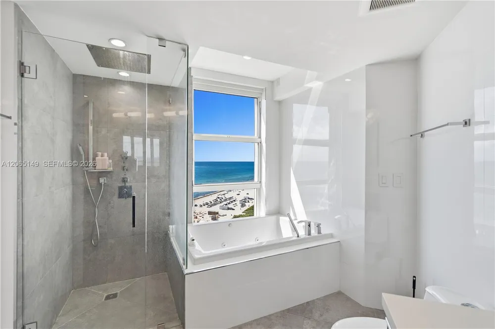 4201 Collins Ave, Miami Beach, FL 33140