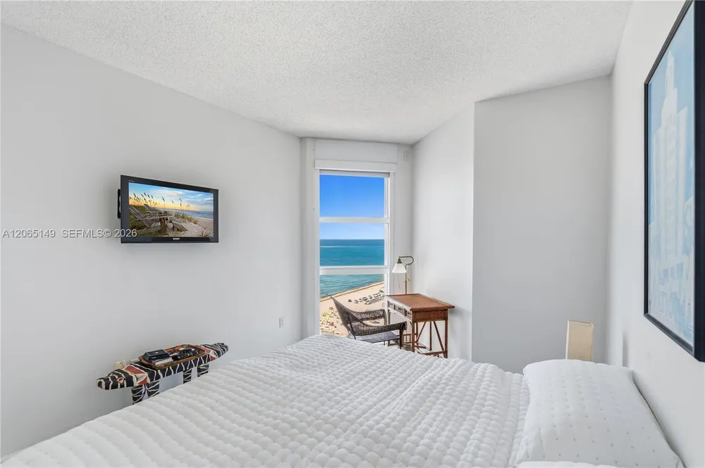 4201 Collins Ave, Miami Beach, FL 33140
