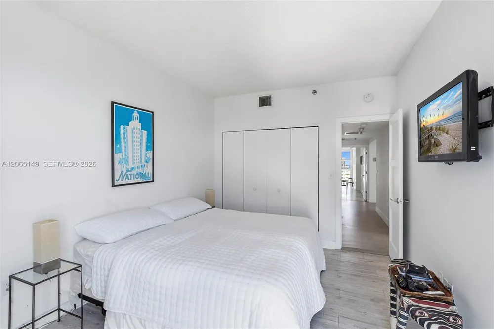 4201 Collins Ave, Miami Beach, FL 33140
