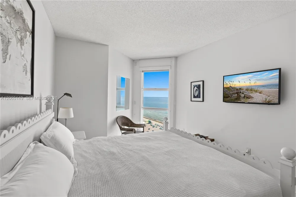 4201 Collins Ave, Miami Beach, FL 33140