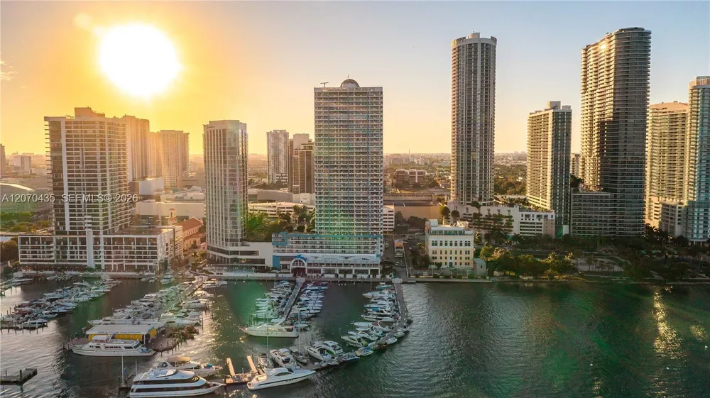 1750 N Bayshore Dr, Miami, FL 33132