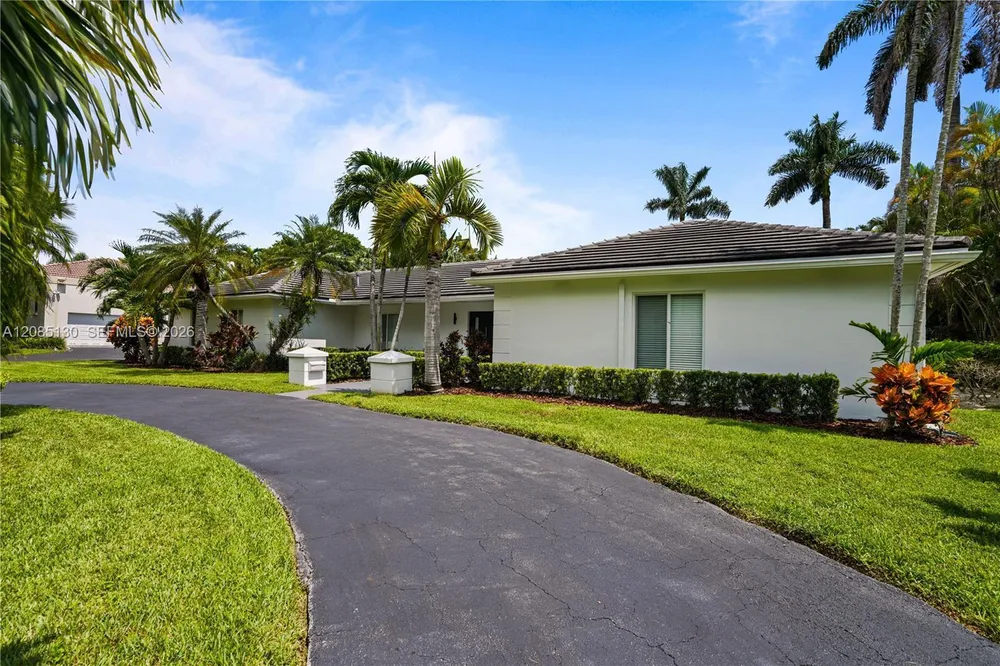 15305 SW 78th Ct, Palmetto Bay, FL 33157