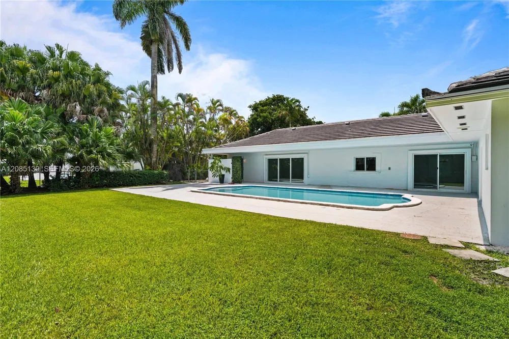 15305 SW 78th Ct, Palmetto Bay, FL 33157