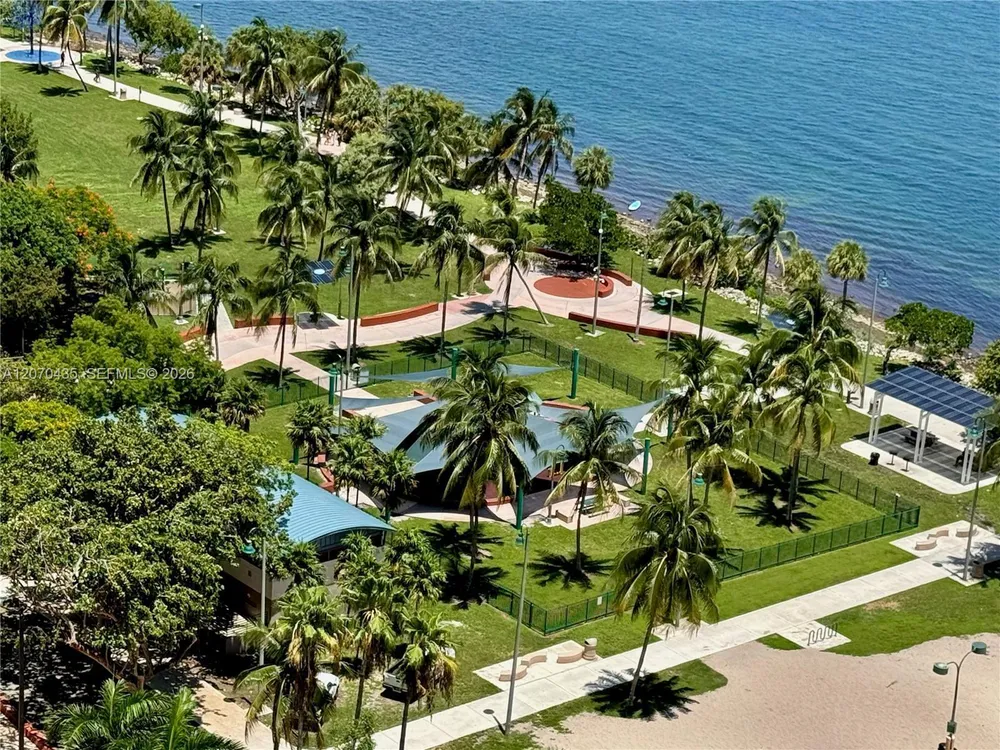 1750 N Bayshore Dr, Miami, FL 33132