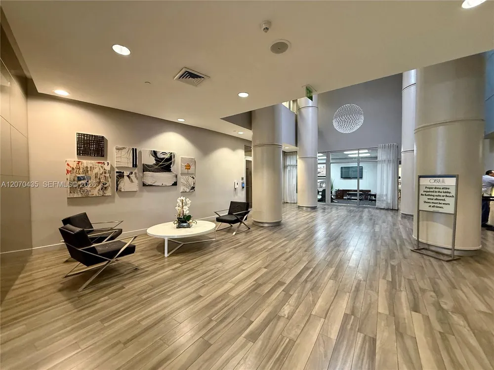 1750 N Bayshore Dr, Miami, FL 33132