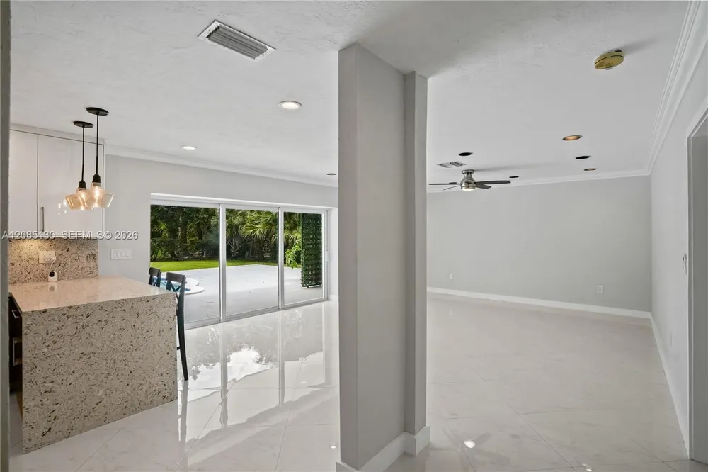 15305 SW 78th Ct, Palmetto Bay, FL 33157