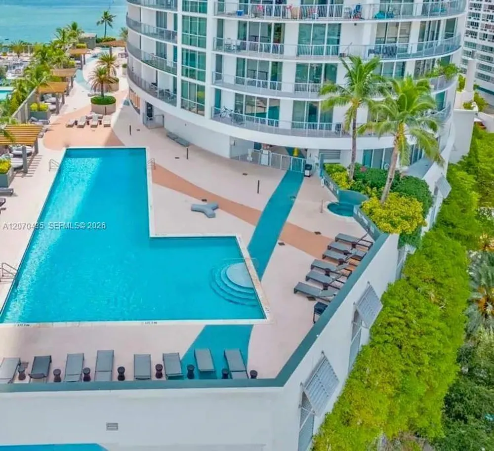 1750 N Bayshore Dr, Miami, FL 33132