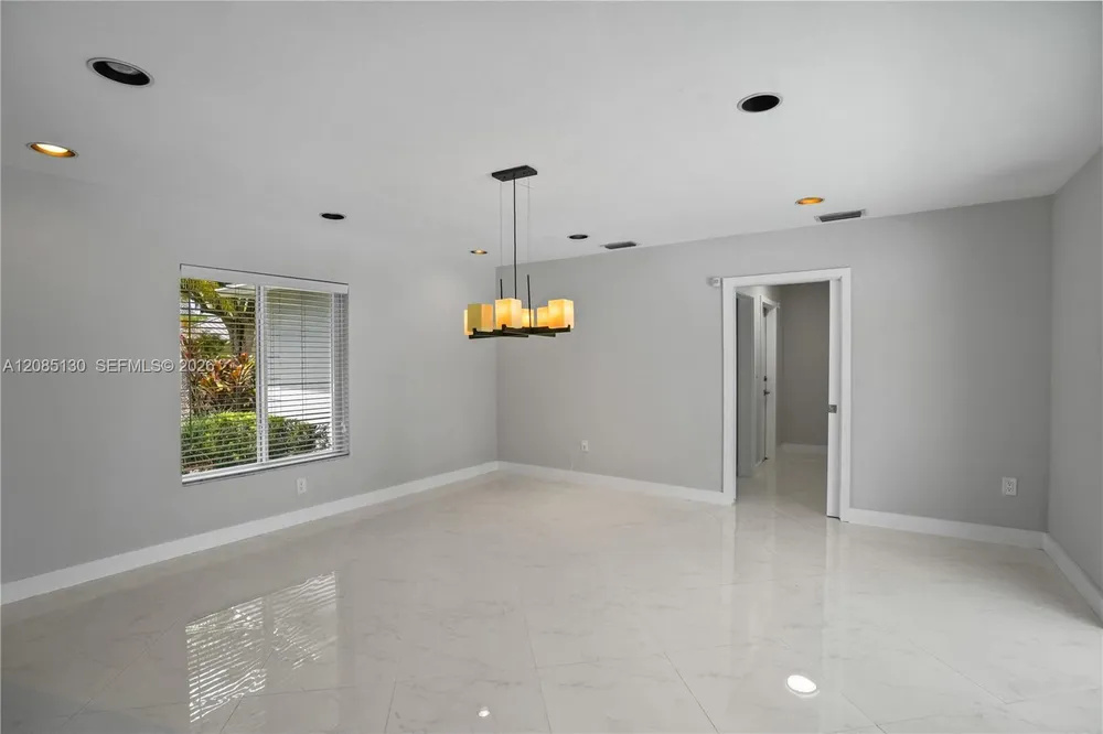 15305 SW 78th Ct, Palmetto Bay, FL 33157
